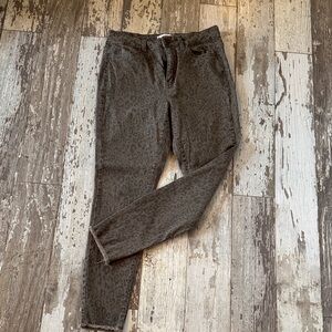 SO Women's Charcoal Leopard-Print Jeggings